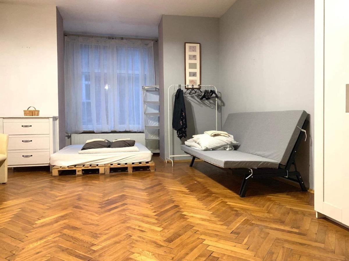 Spacious Apartment Cracovia Exterior foto